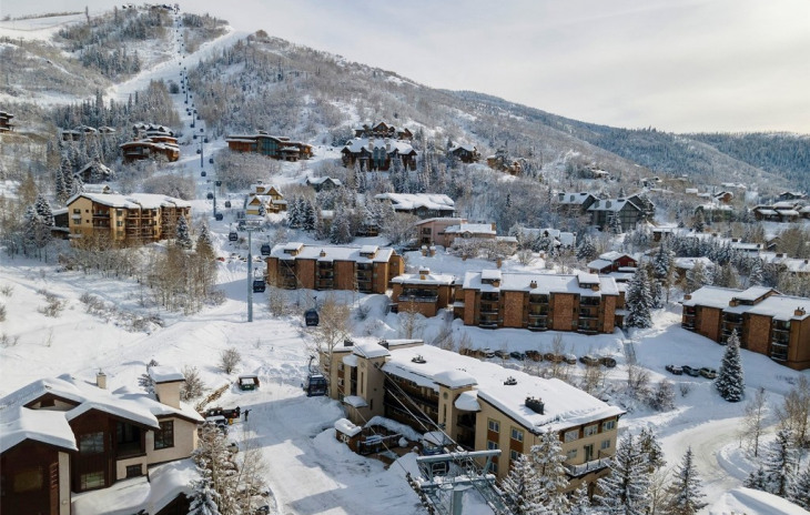 2320 Ski Trail Lane Photo