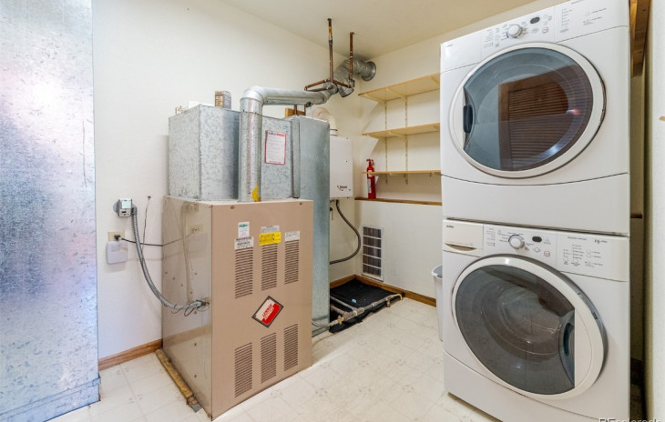 1255 Meadowood Lane Photo