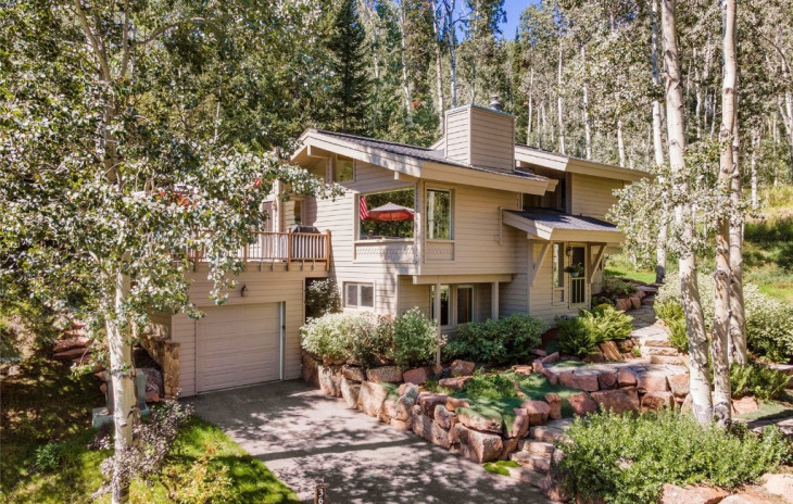 36869 Tree Haus Drive Photo