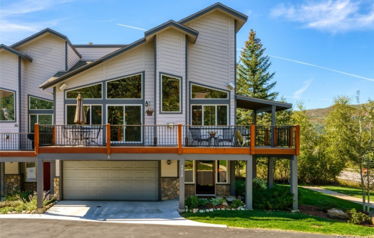 1915 Walton Creek Road Photo