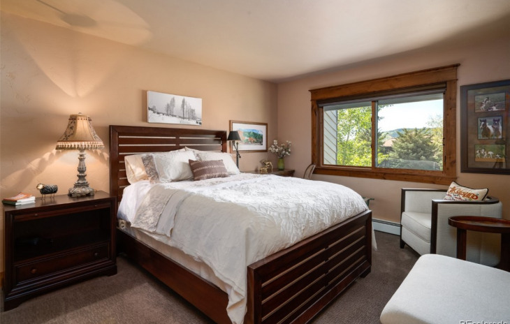 1915 Walton Creek Road Photo