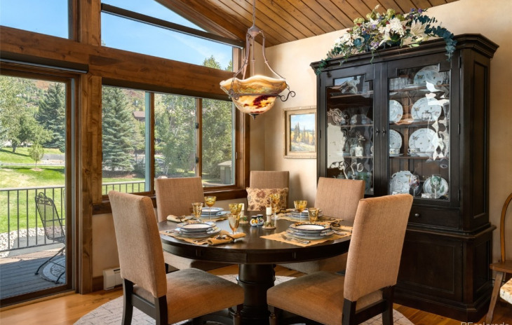 1915 Walton Creek Road Photo