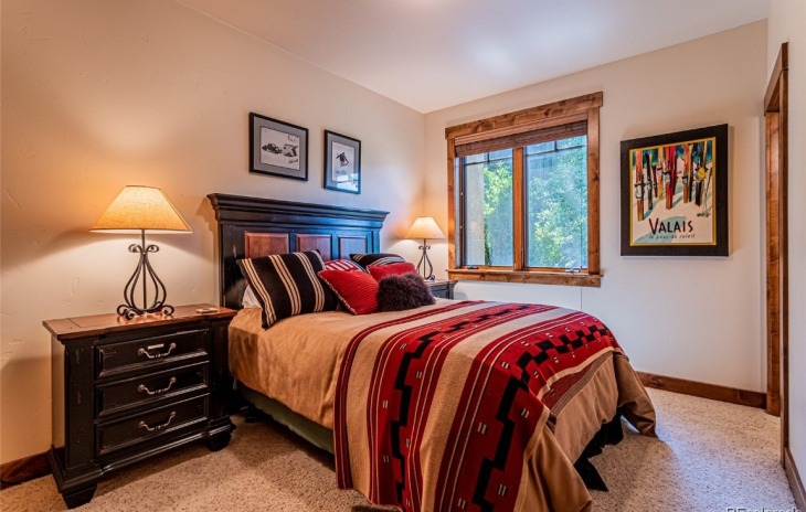 3251 Snowflake Circle Photo