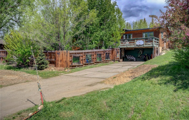 50 E Maple Street Photo