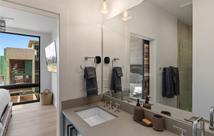 2900 Rowhouse Drive Photo
