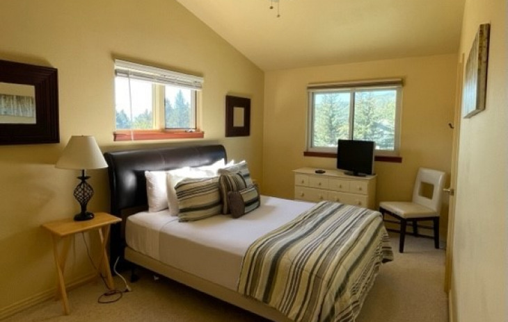 2010 Montview Lane Photo