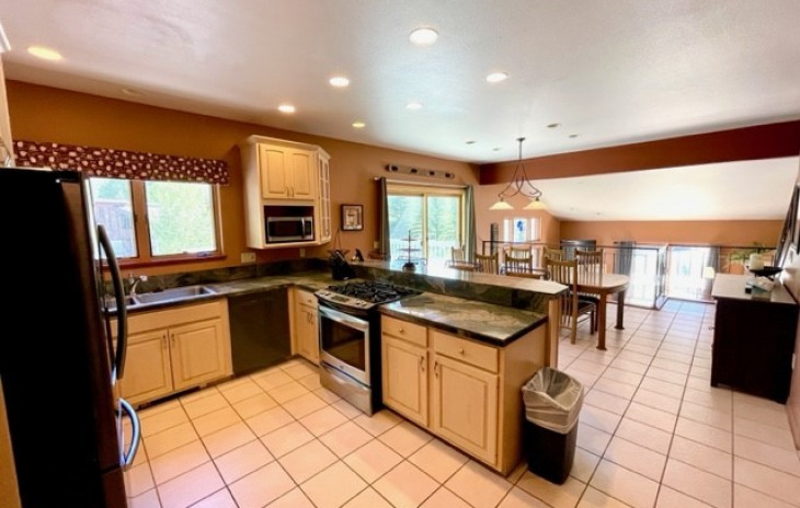 2010 Montview Lane Photo