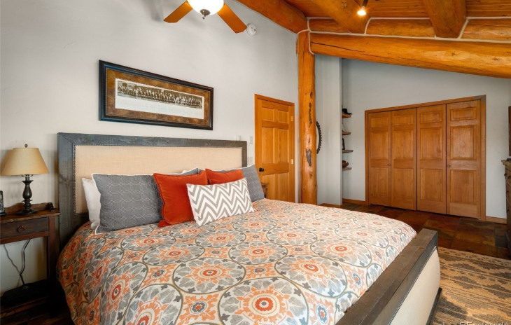 42237 Deer Road Photo