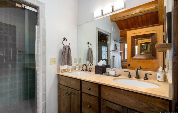 42237 Deer Road Photo