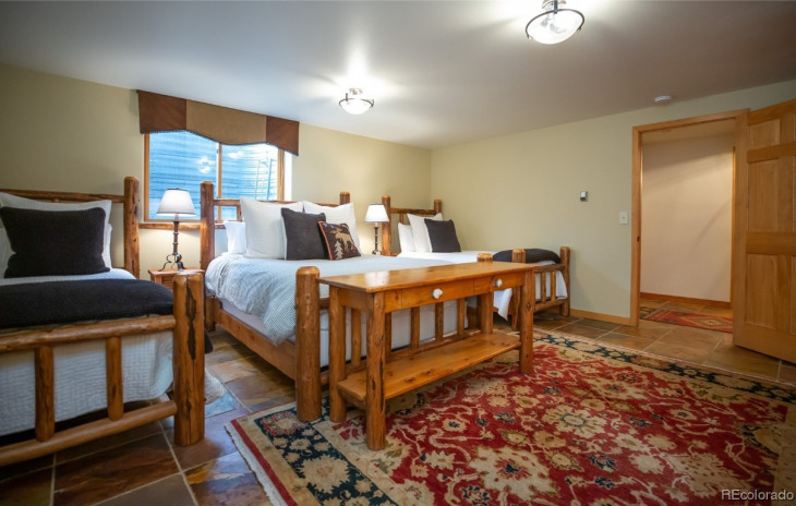 42237 Deer Road Photo