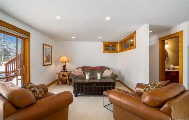 1525 Meadow Lane Photo