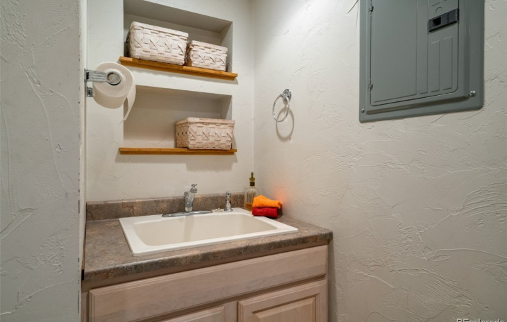 1525 Meadow Lane Photo