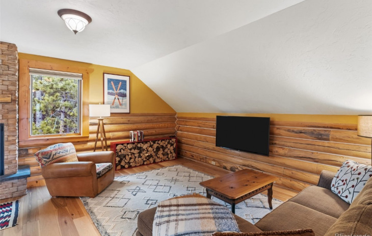 21215 Bucking Way Photo