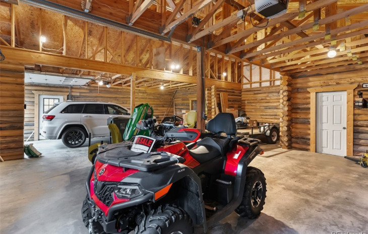 21215 Bucking Way Photo