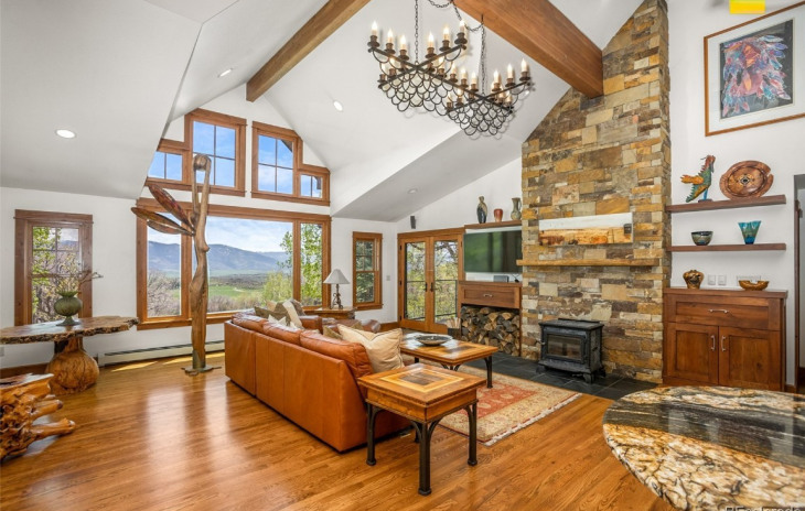 28305 MeAdow Brook Drive Photo