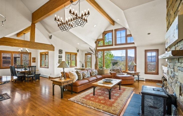 28305 MeAdow Brook Drive Photo