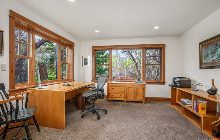 28305 MeAdow Brook Drive Photo