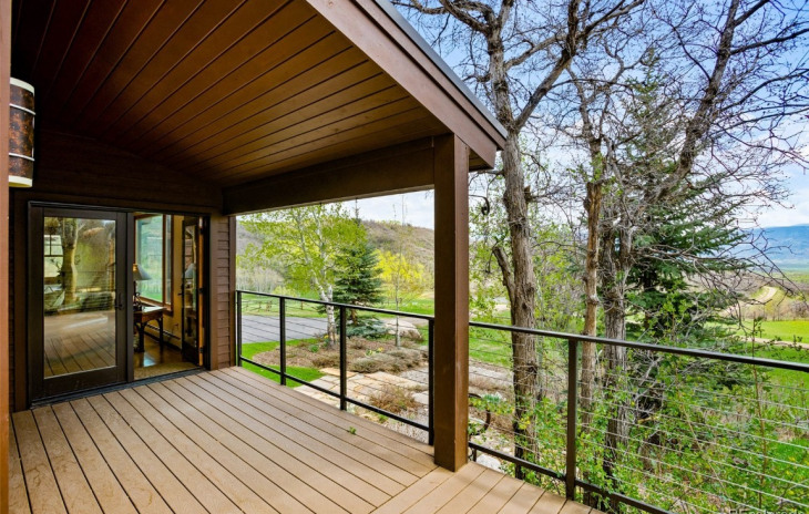 28305 MeAdow Brook Drive Photo