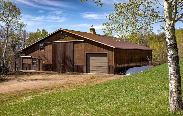 28305 MeAdow Brook Drive Photo