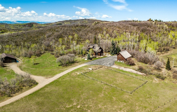 28305 MeAdow Brook Drive Photo