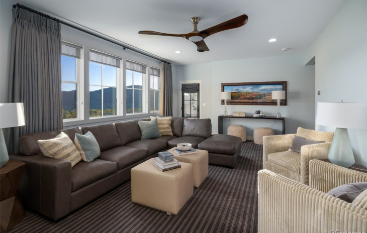 1305 Clubhouse Circle Photo