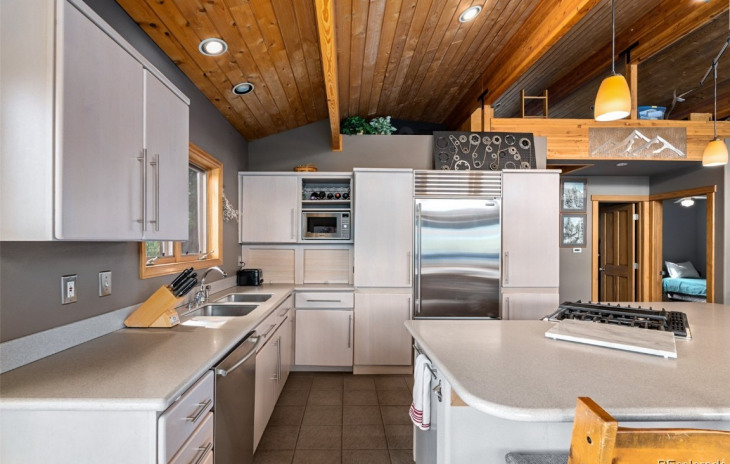 1250 Bob Adams Drive Photo