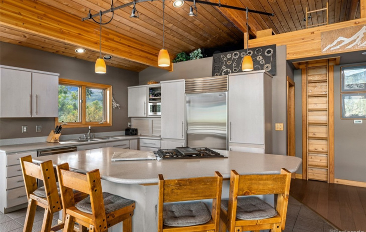 1250 Bob Adams Drive Photo