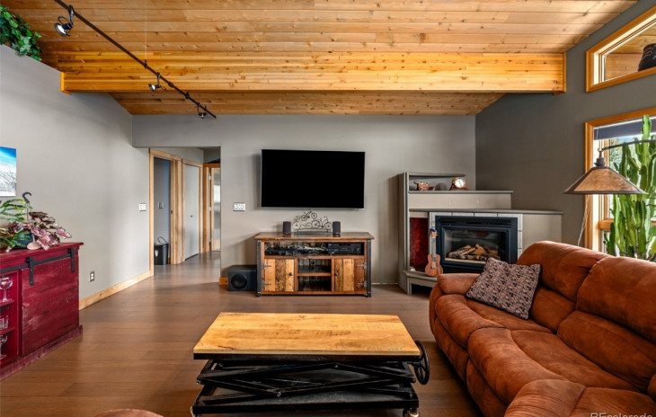 1250 Bob Adams Drive Photo