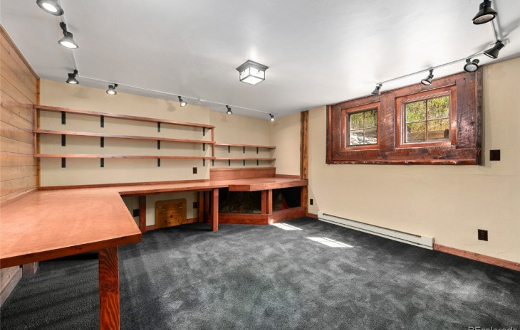 2990 Laurel Lane Photo