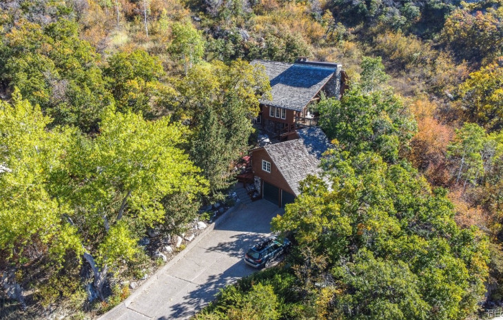 2990 Laurel Lane Photo