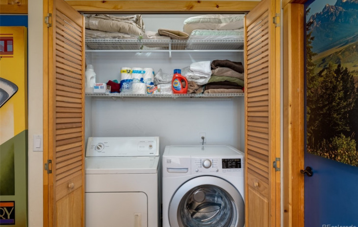 1885 Hunters Drive Photo