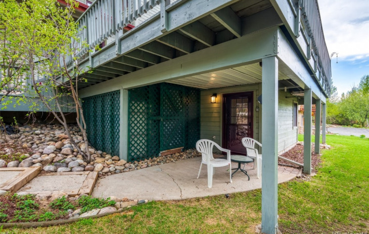 1885 Hunters Drive Photo