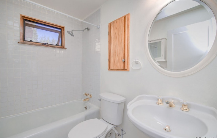 1129 Pine Street Photo