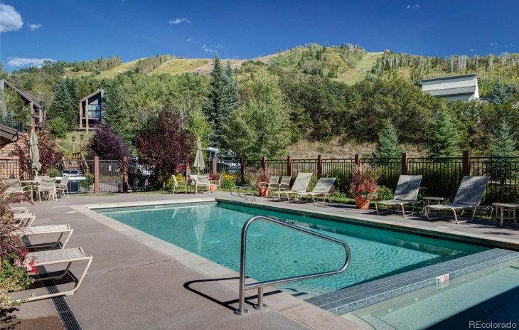 2420 Ski Trail Lane Photo