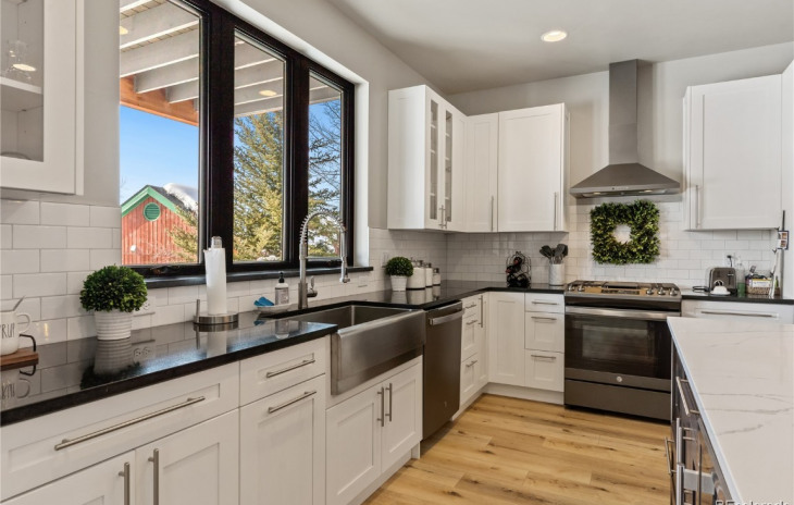1647 Red Hawk Court Photo