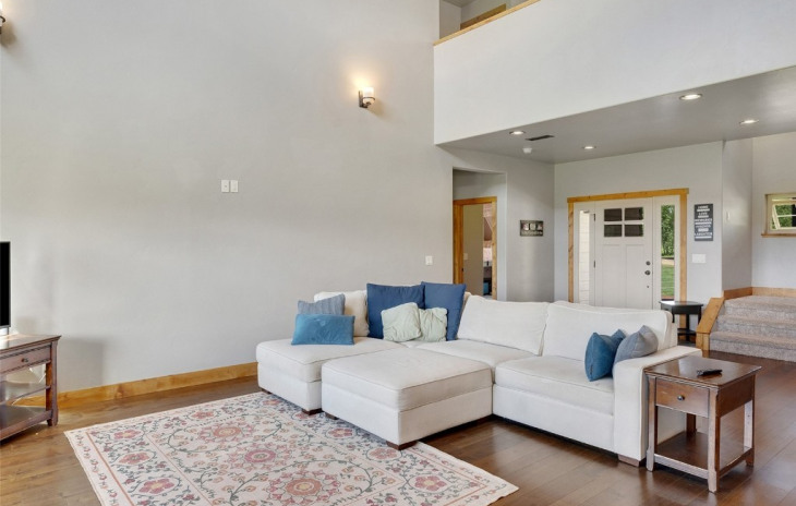 49930 Moon Hill Drive Photo