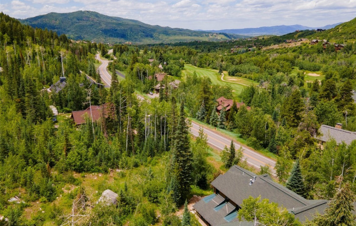 888 Steamboat Boulevard Photo
