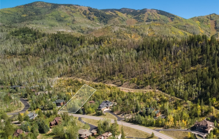 888 Steamboat Boulevard Photo