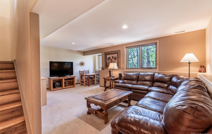 1502 Cascade Drive Photo