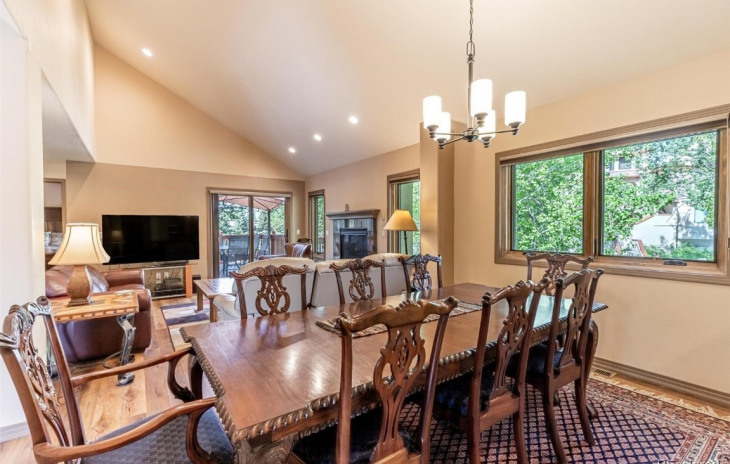 1502 Cascade Drive Photo