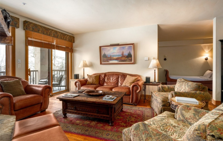 1463 Flattop Circle Photo