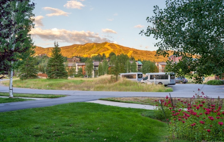 2081 Indian Summer Drive Photo