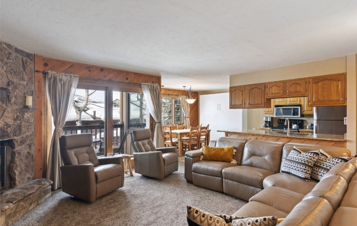 2335 Apres Ski Way Photo