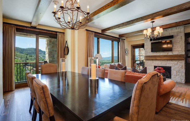 2410 Ski Trail Lane Photo