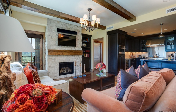 2410 Ski Trail Lane Photo