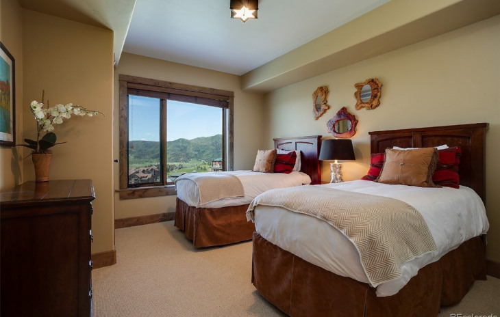 2410 Ski Trail Lane Photo