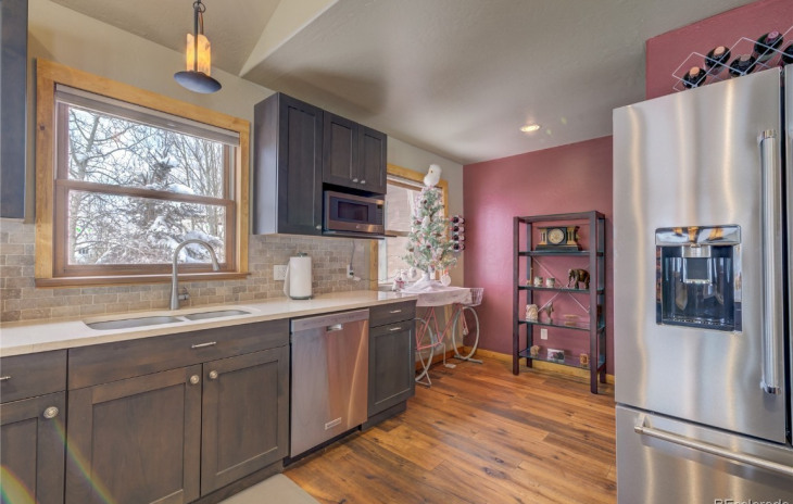 1870 Hunters Drive Photo