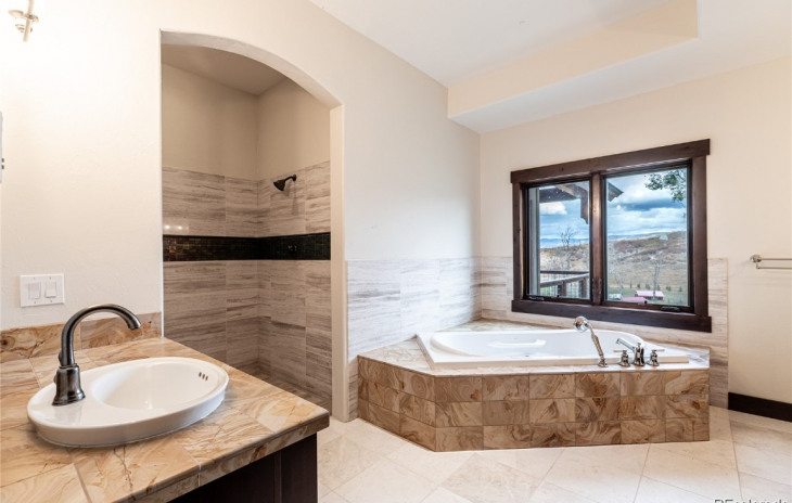 26050 Henderson Park Road Photo