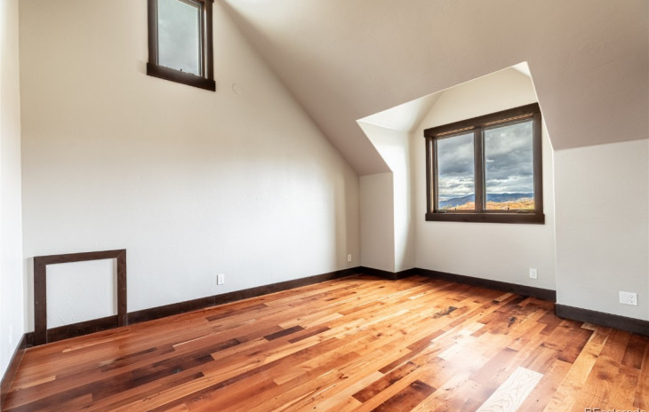 26050 Henderson Park Road Photo