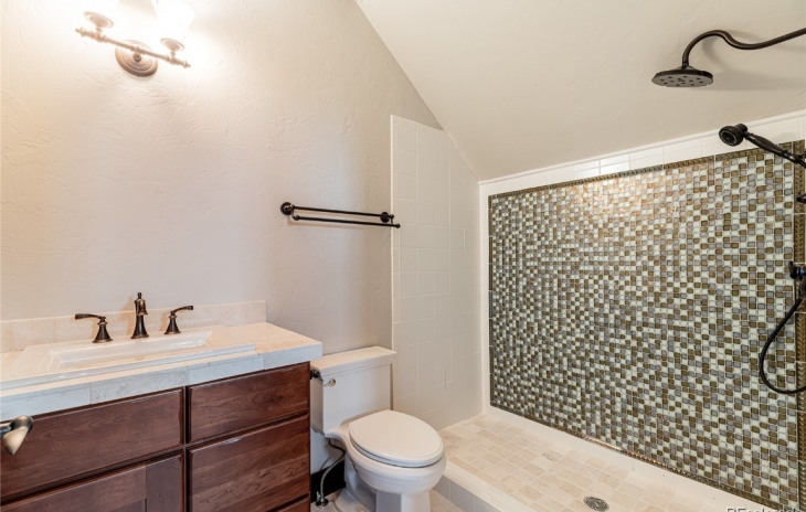 26050 Henderson Park Road Photo